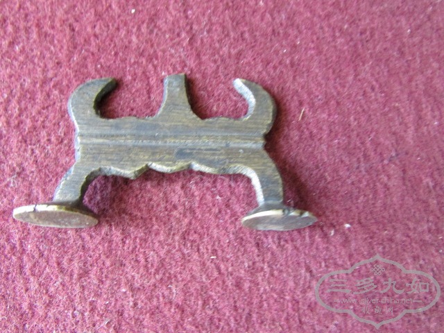 Ƭ 1048.jpg
