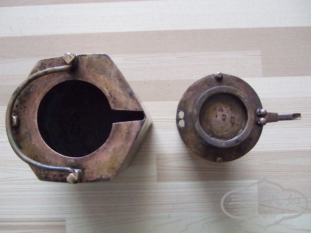 010.JPG
