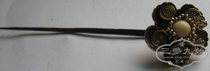 Ƭ 410.jpg