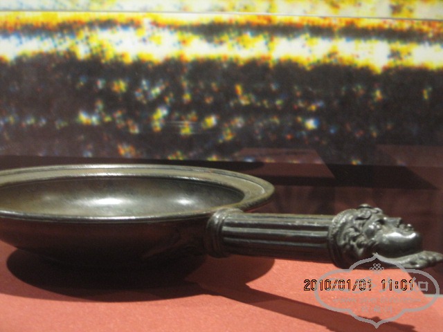 Ƭ 048.jpg