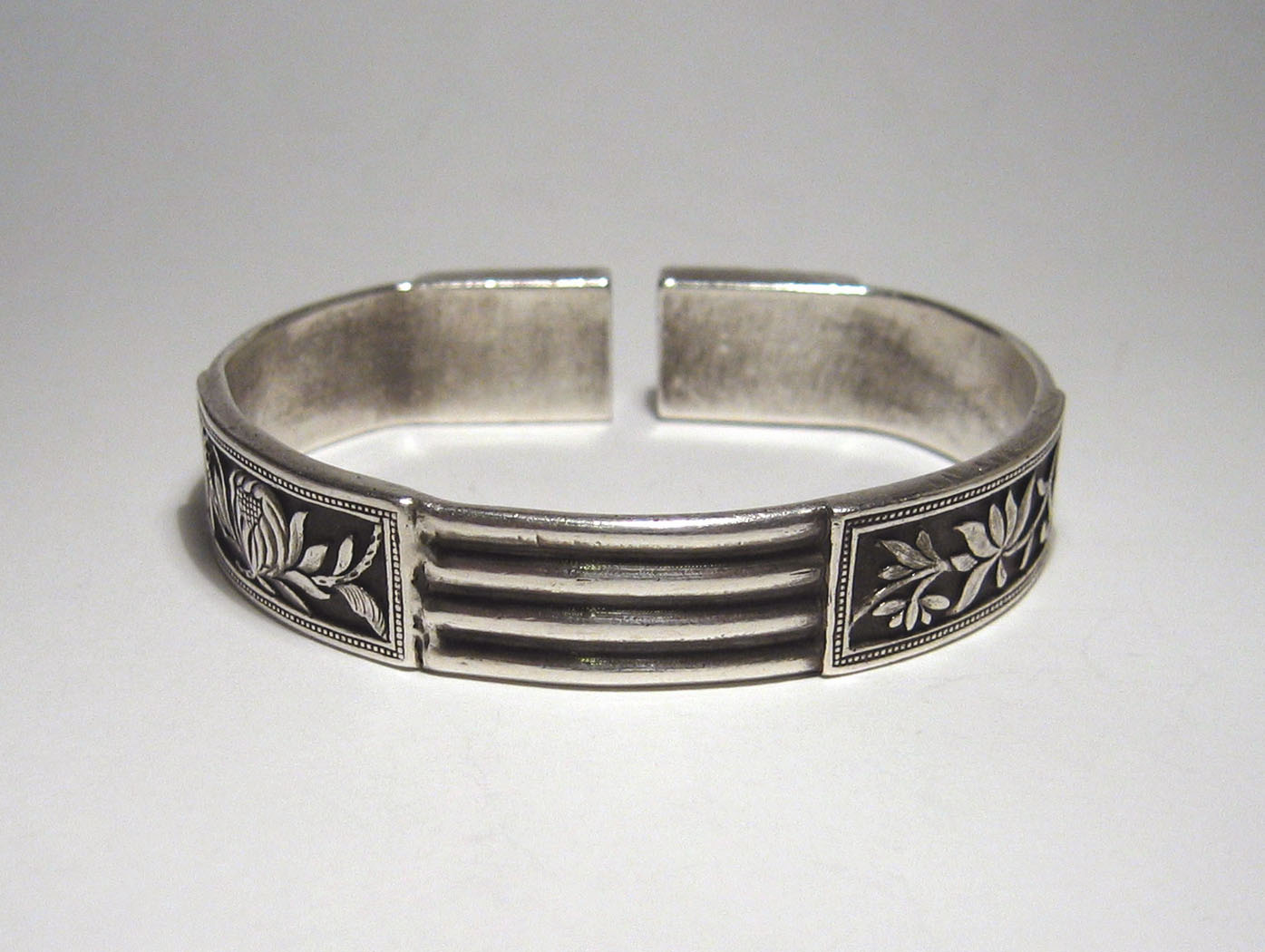 ������ֵ����Ӻͽ�ָ